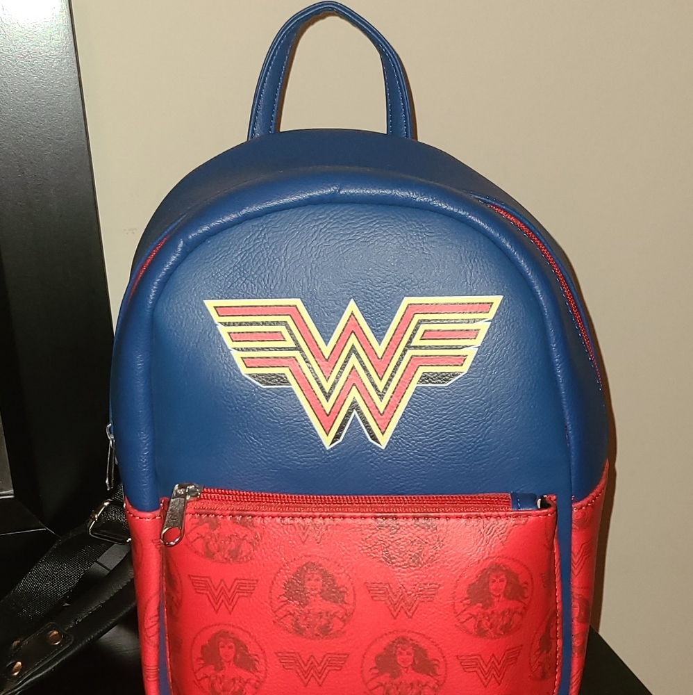 Wonder women mini backpack